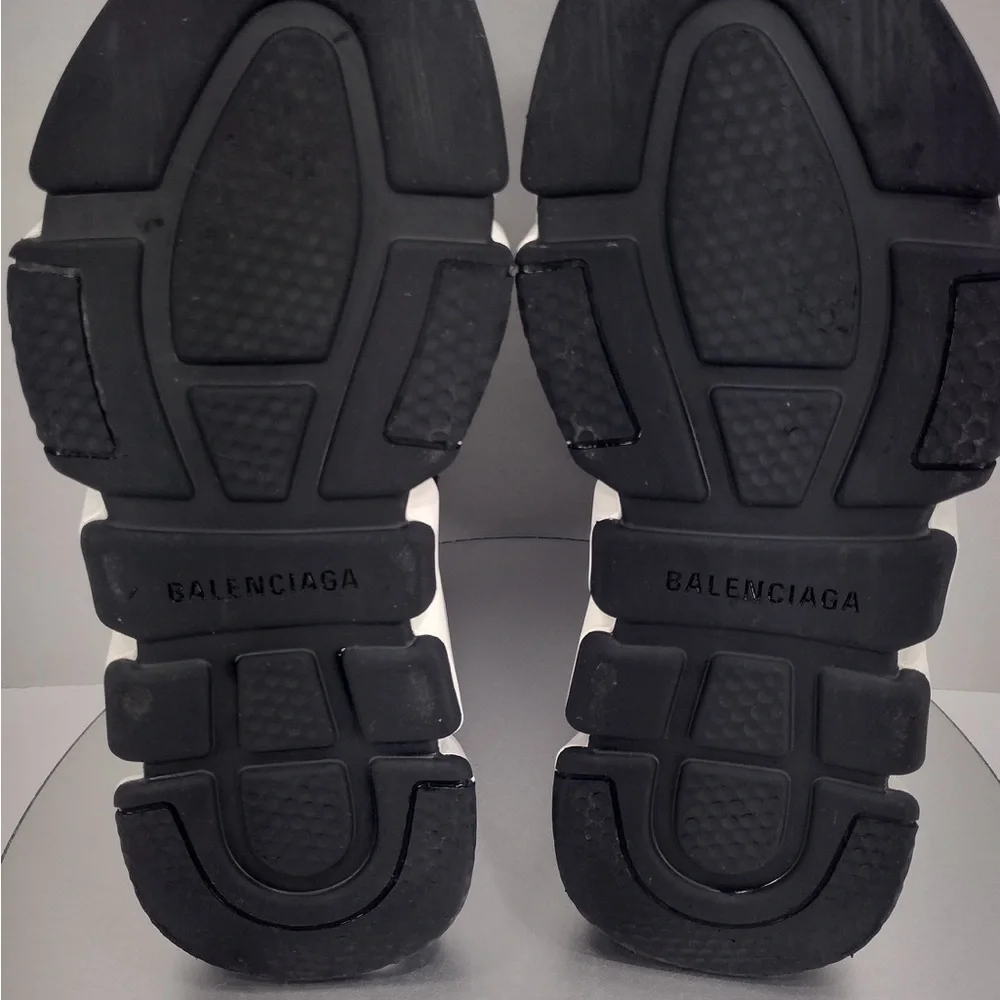 Balenciaga Black Sock Sneakers size 8 pre Owned Exellent condition